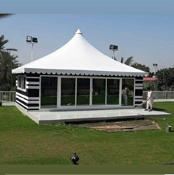 خيام ملكية وبيوت شعر في الأحساء