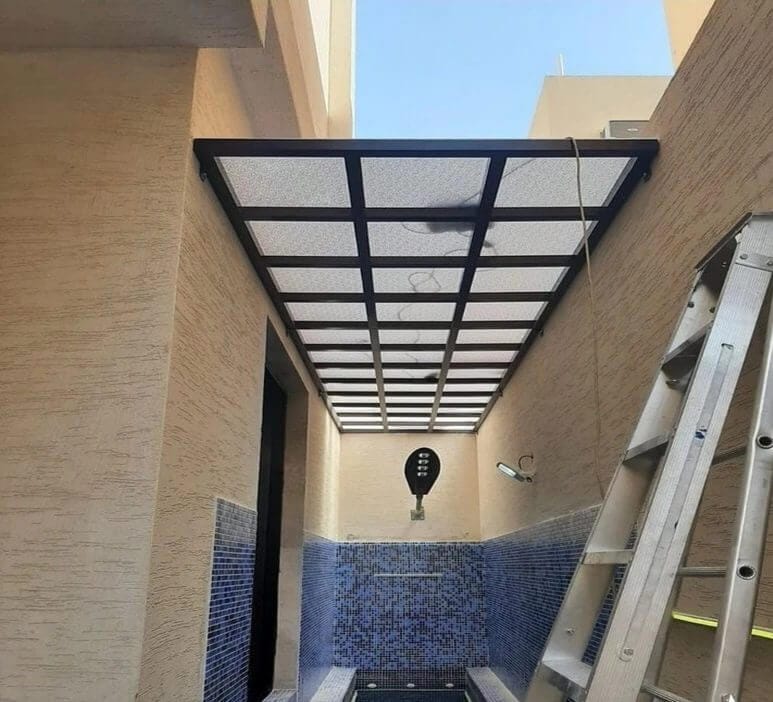 مظلات مسابح في الأحساء